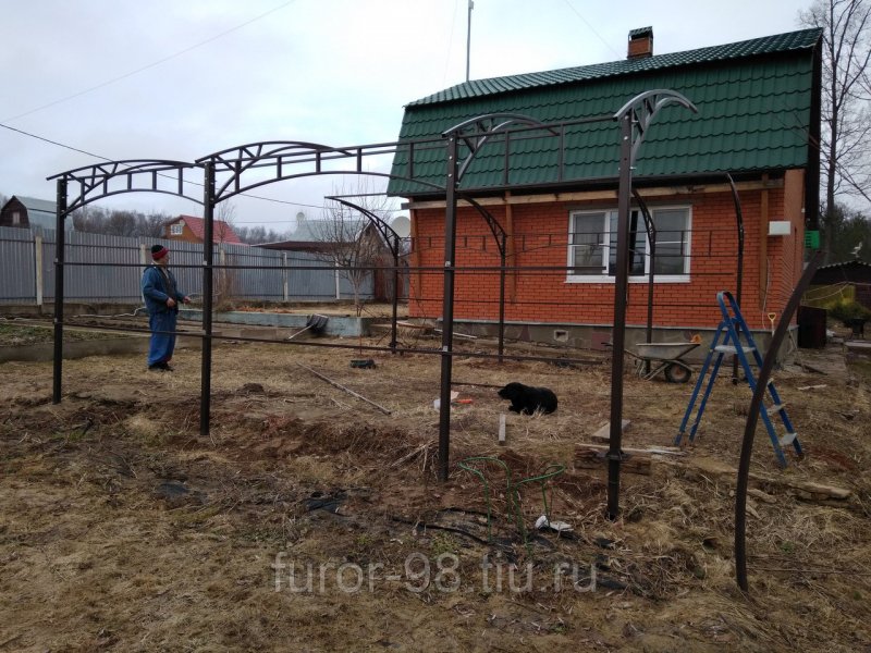 Кованые беседки для винограда