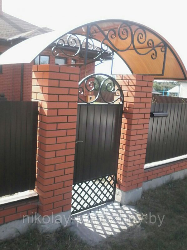 Калитка с аркой из металла