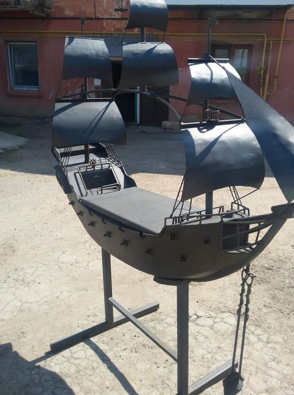 Мангал парусник из газового баллона