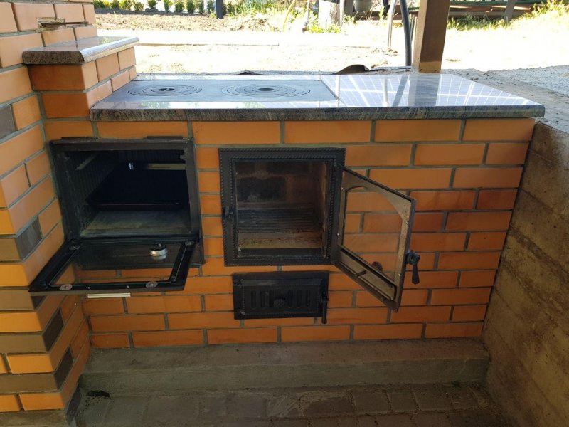 Печь мангал с духовкой из кирпича