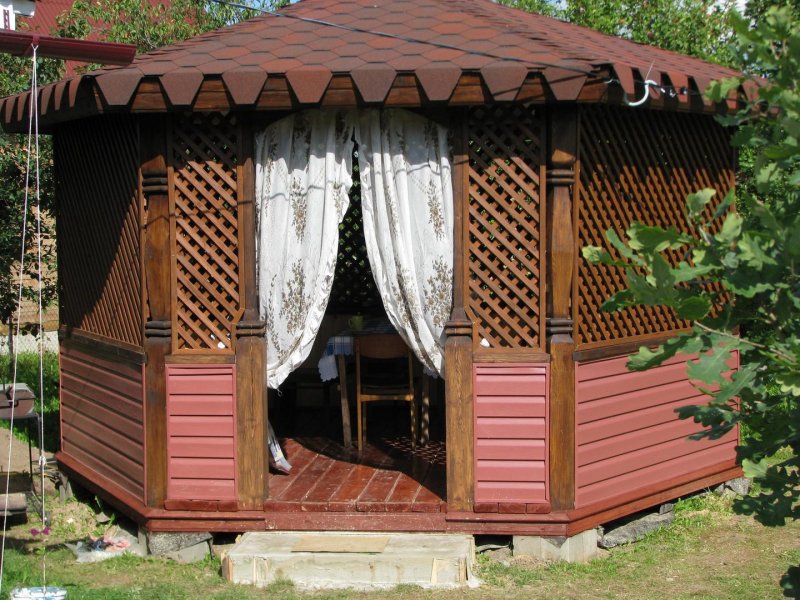 Окрашенные беседки