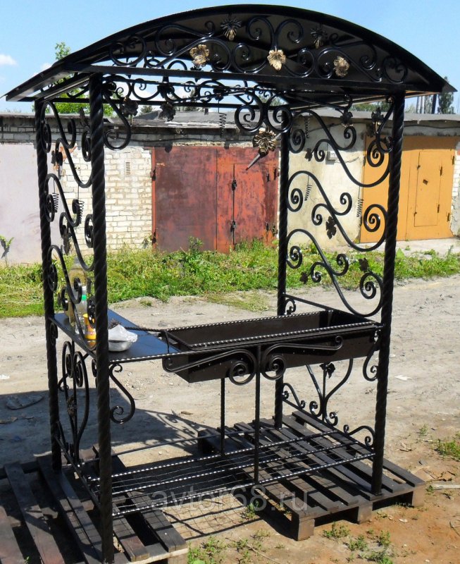 Беседка с мангалом