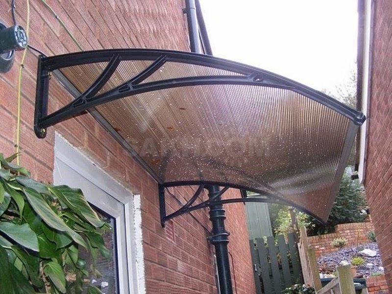 STOPRAIN защитный козырек из поликарбоната 150*93*28