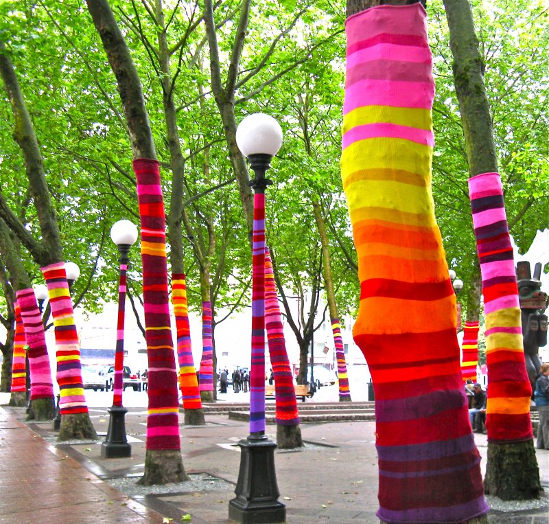 Стрит-арт Yarn bombing