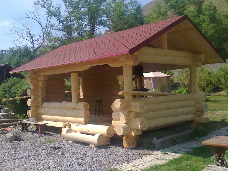 Рубленные беседки из бревна