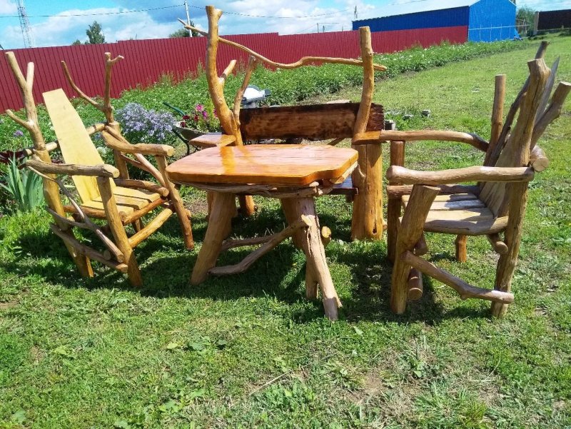 Садовая мебель из коряг