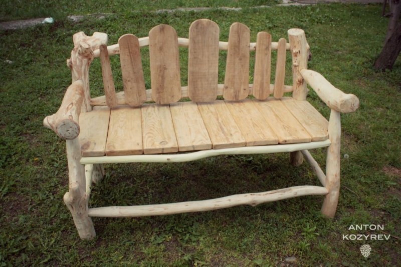 Скамейки из коряг