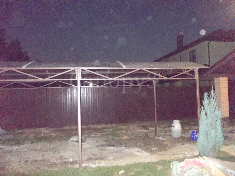 Навес для авто из профильной трубы 60х60