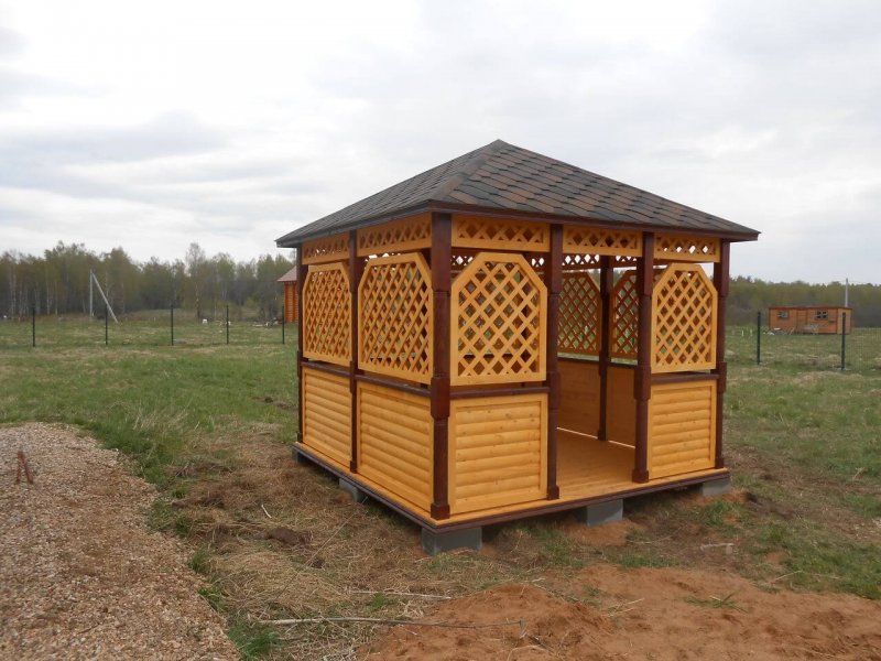 Курилка из дерева