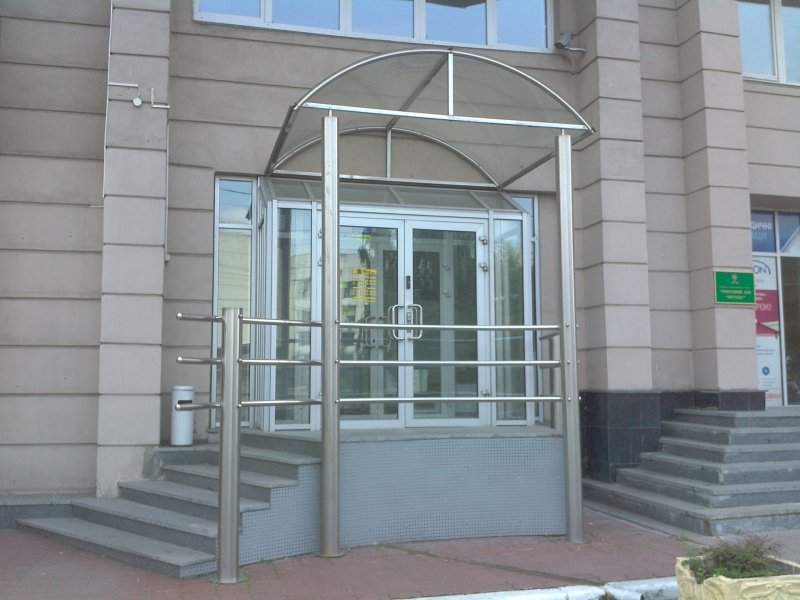 Козырек из нержавейки компоненты