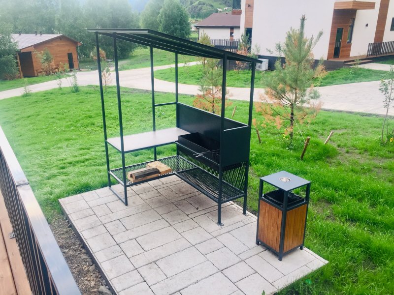 Площадка для барбекю на даче