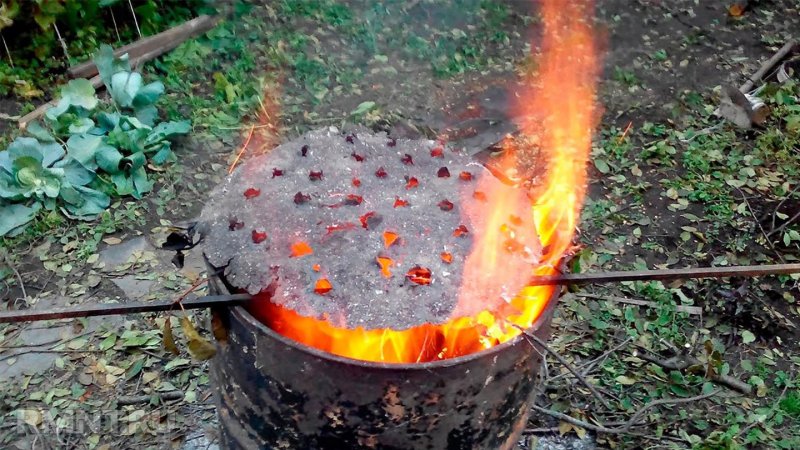 Бочка для сжигания травы на даче