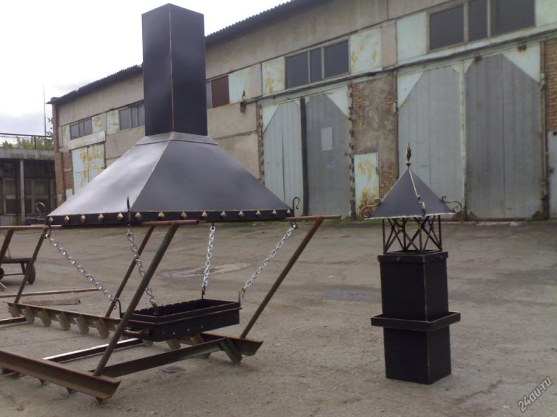 Дымосборник над мангалом