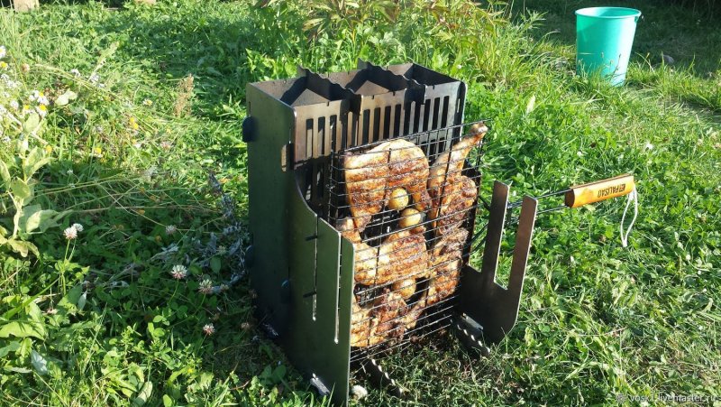 Вертикальный мангал-чемодан ленивый шашлычник
