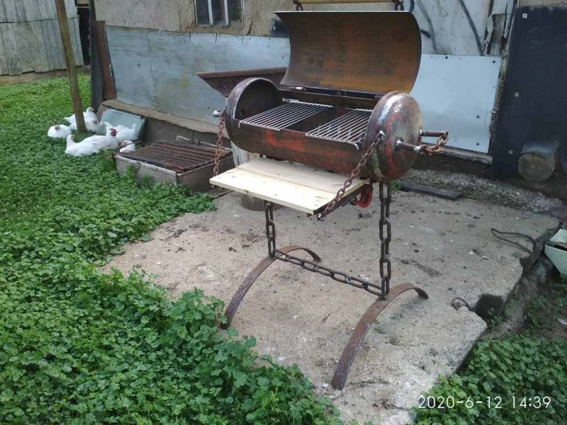 Мангал из рельсов