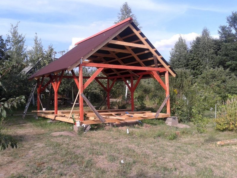 Фронтон беседки из дерева