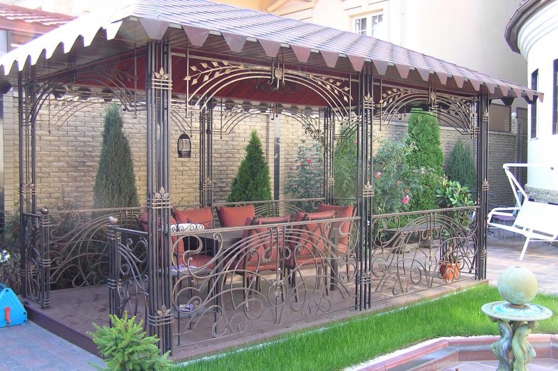 Красивые беседки из металла