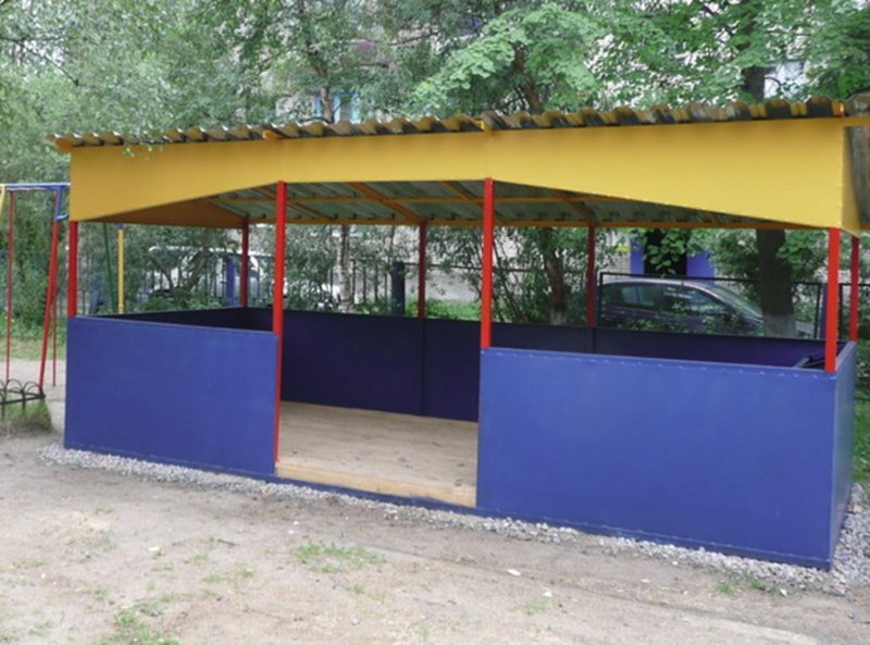 Беседки из профнастила для детского сада