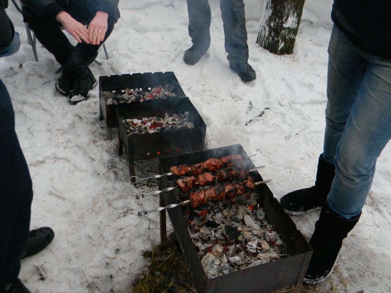 Зимой на шашлыка на машине