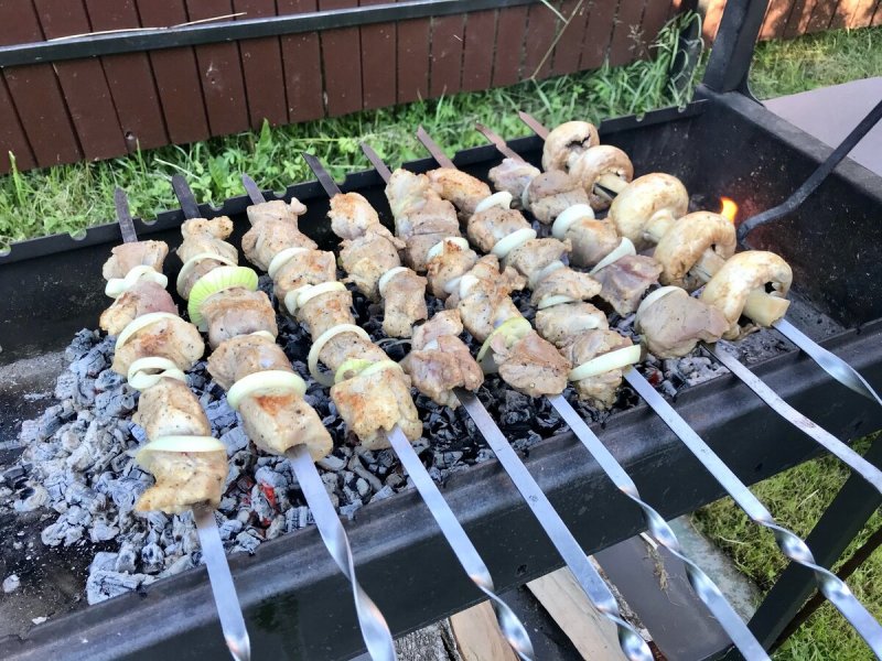Шашлык куриный на даче