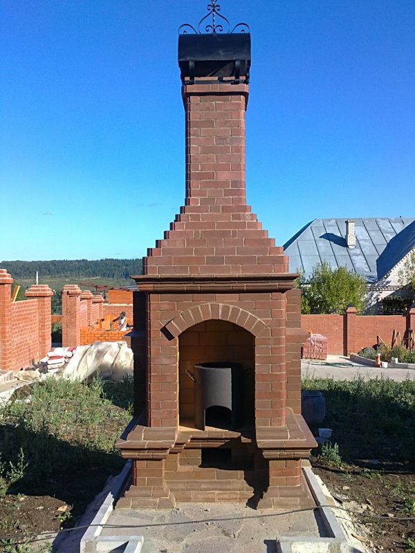 Уличная кирпичная печь для казана
