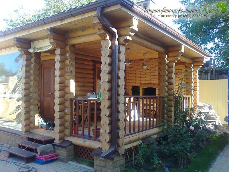Беседка около бани