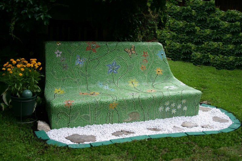 Необычные скамейки для сада