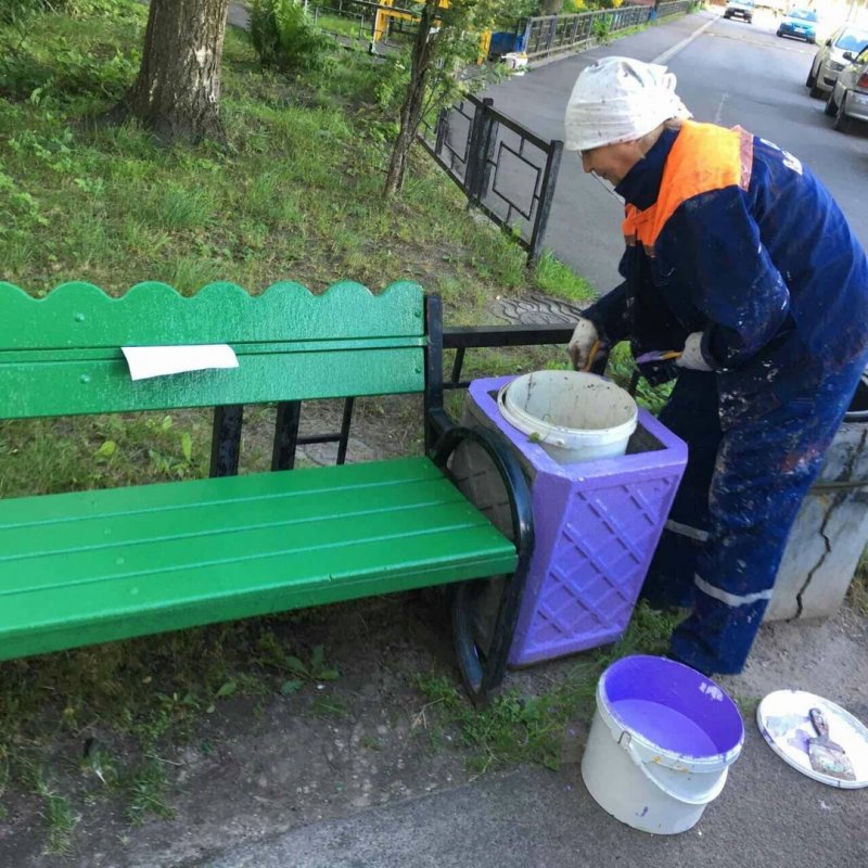 Как красиво покрасить скамейку во дворе