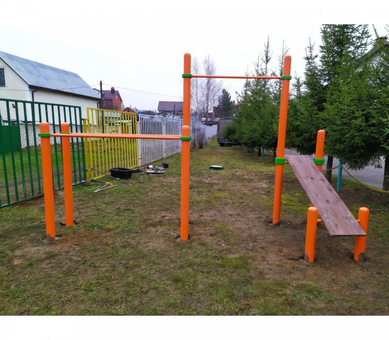 Турник на улице