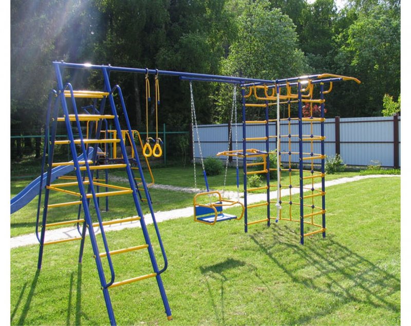 Спортивно-игровой комплекс веселый Непоседа Дачник