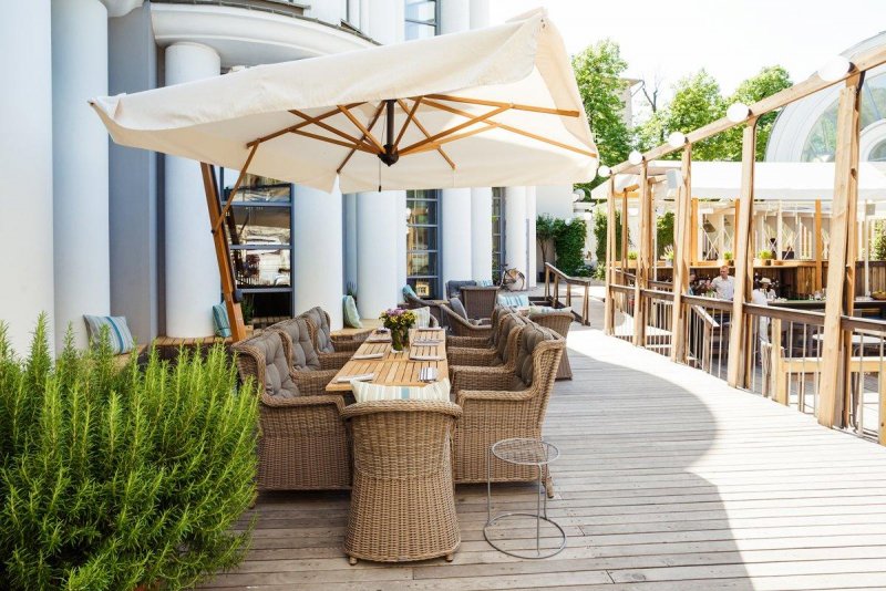 Food Embassy ресторан веранда