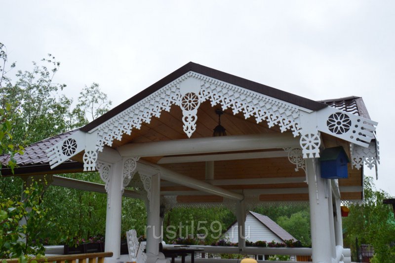 Резные беседки из дерева