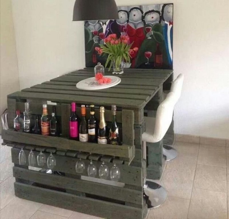 Барный стол из паллет
