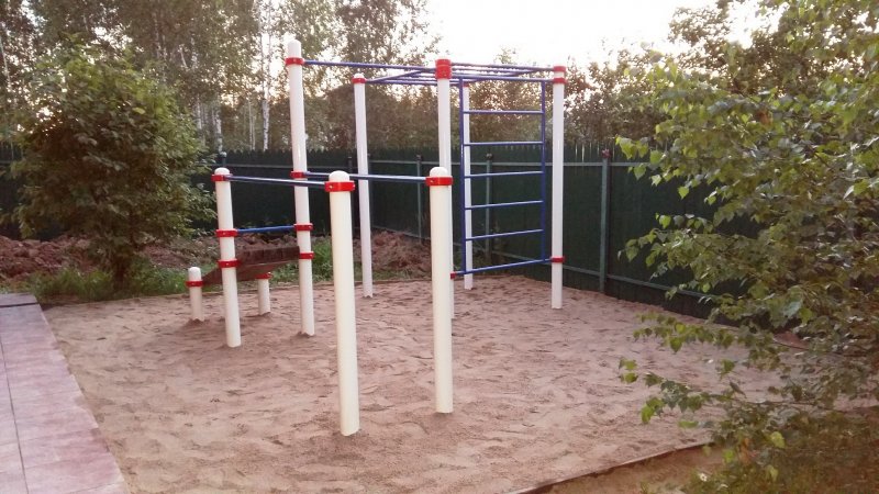 Спортивный уголок в казарме