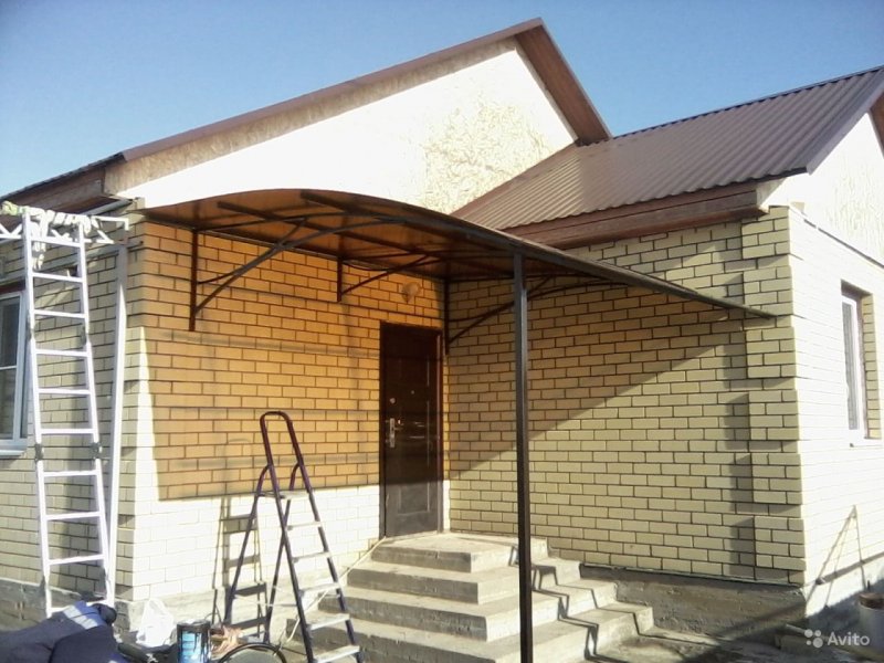 Угловая крыша над крыльцом