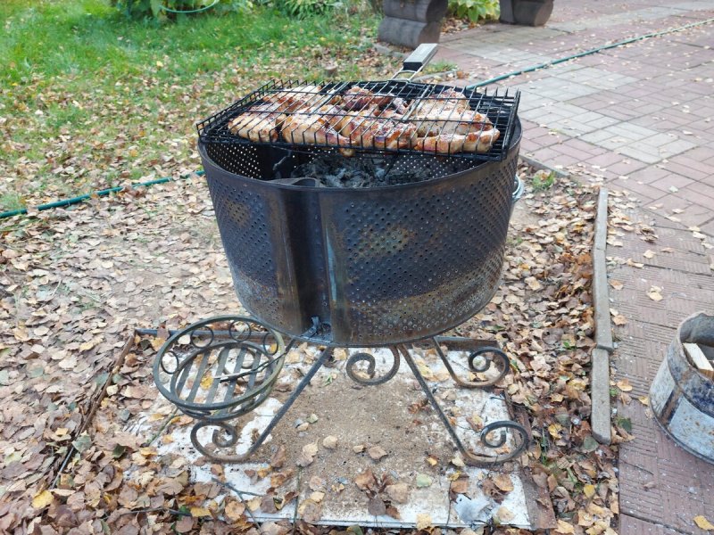 Мангал из барабана и кирпичей