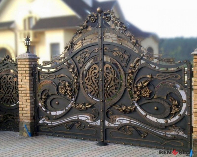Самые красивые кованые ворота