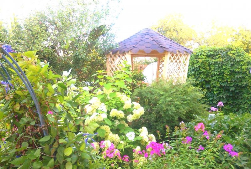 Прожектор в беседке