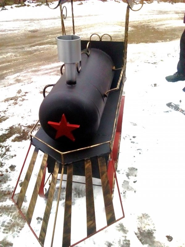 Мангал паровоз из газового баллона