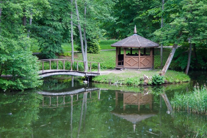 Черкизовский пруд беседки