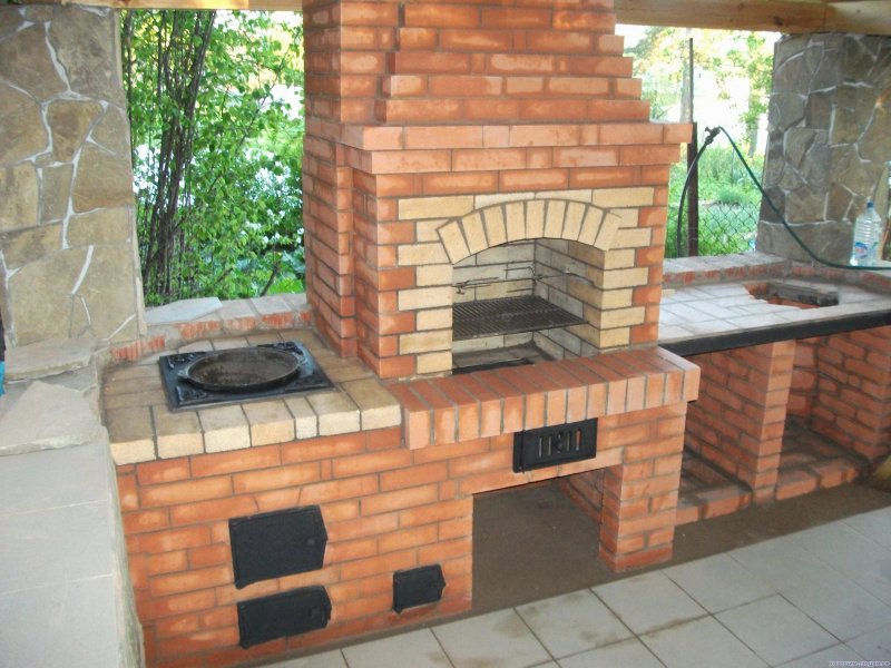 Барбекю из дикого камня