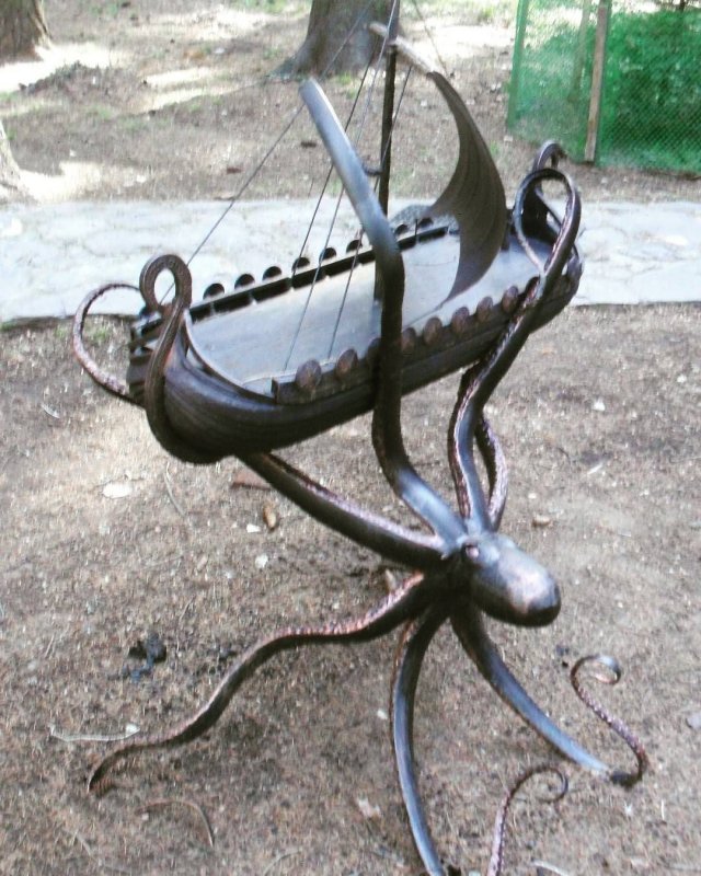 Кованый парусник