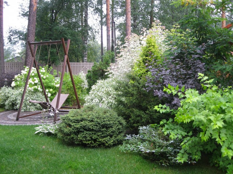 Качели в ландшафте