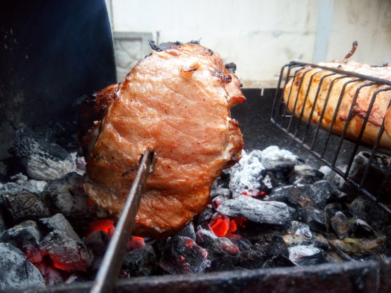 Мясо на мангале