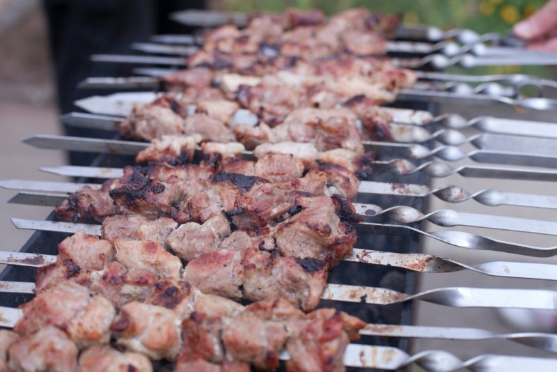 Шашлык мясо на мангале