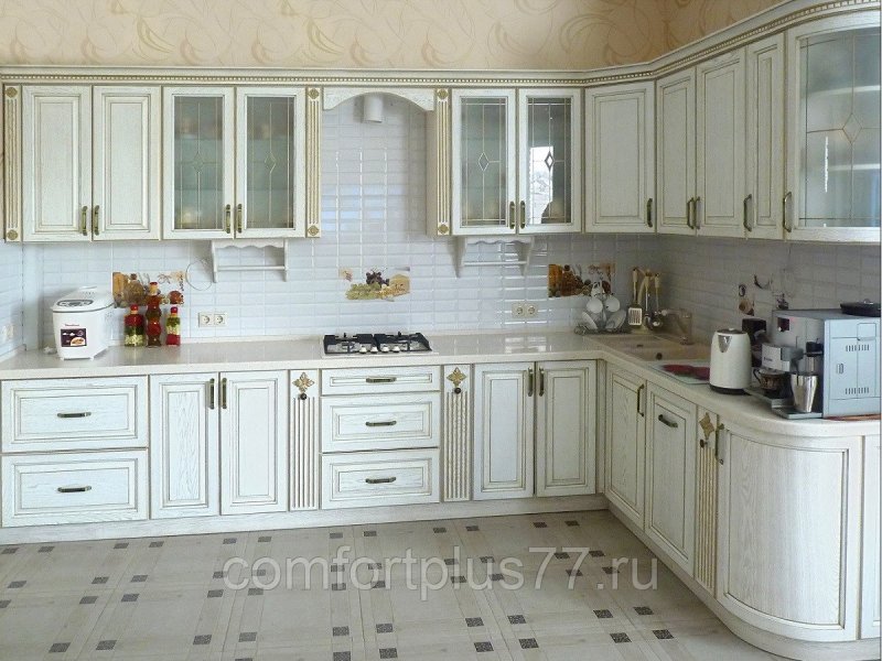 Кухня Ребекка итальянская белая массив ясень