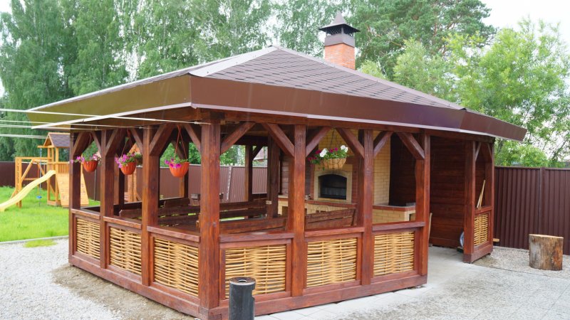 Летние беседки из дерева