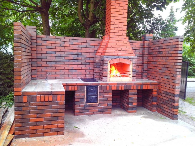 Барбекю из кирпича