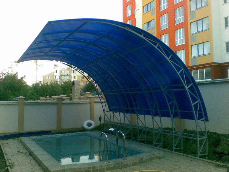 Навес над бассейном из поликарбоната (79 фото)