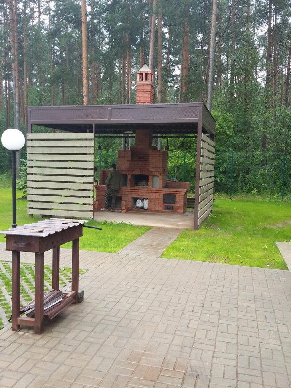 Площадка для барбекю на даче